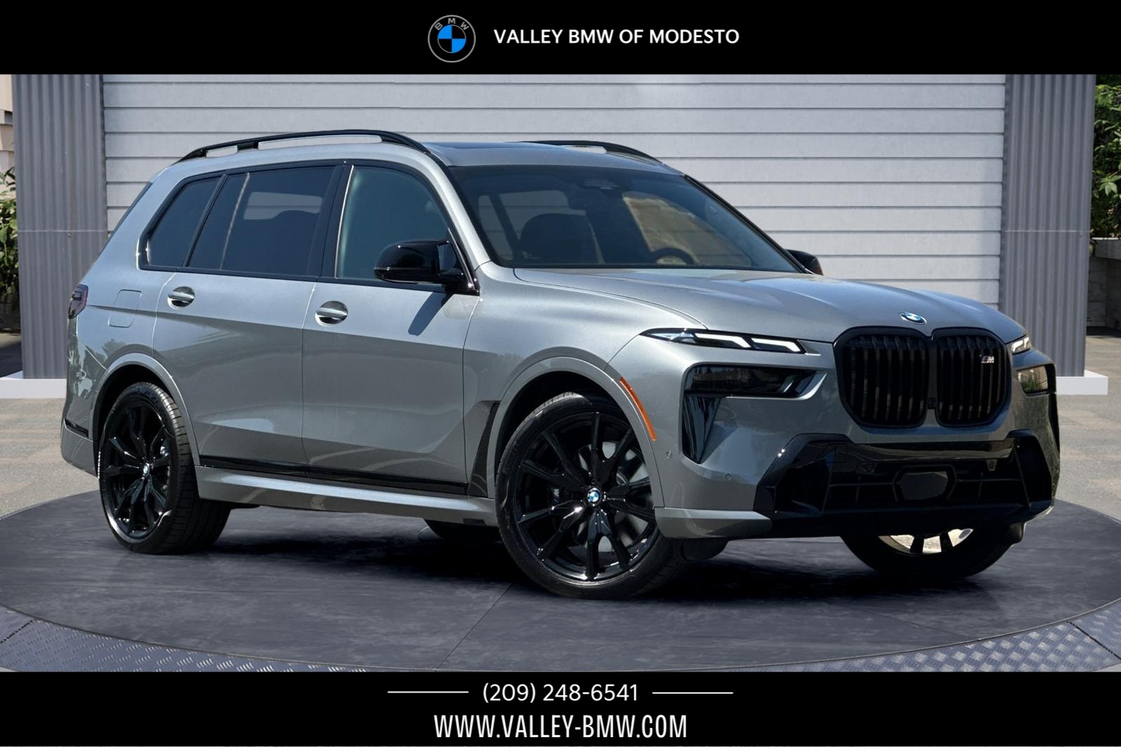 2026 BMW X7 M60i's photo