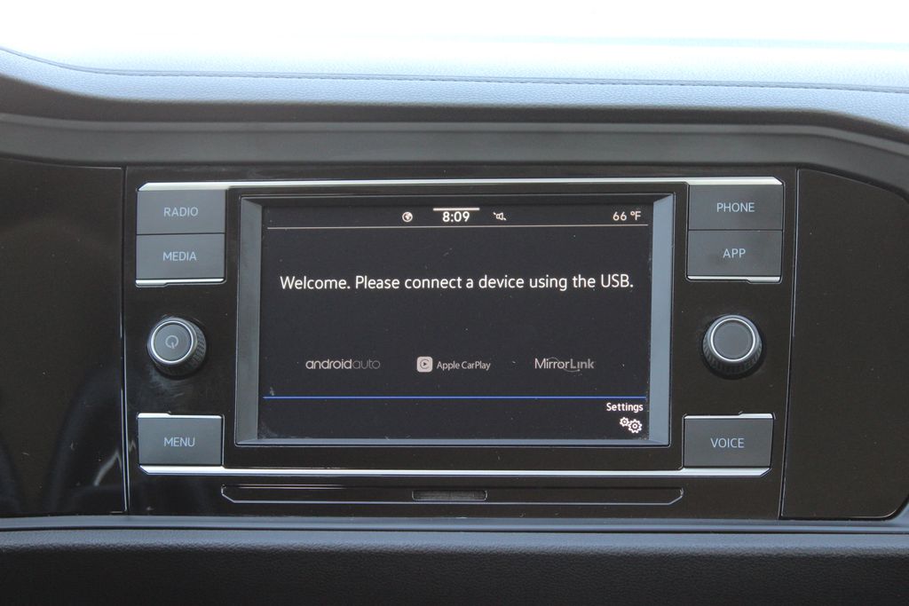 2021 Volkswagen Jetta SE R-Line photo 16