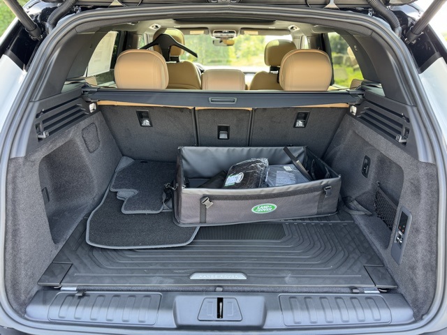 2025 Land Rover Range Rover Sport SE photo 10