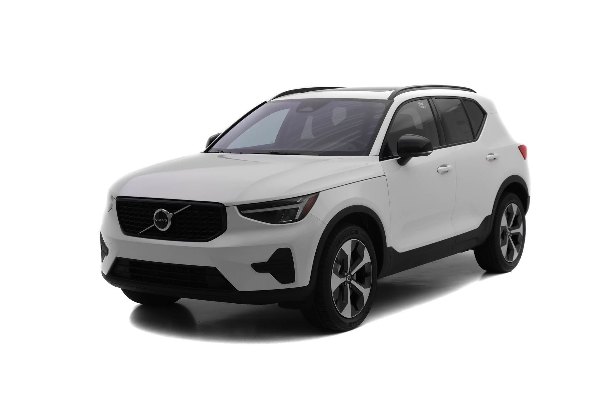 2026 Volvo XC40 Core's photo