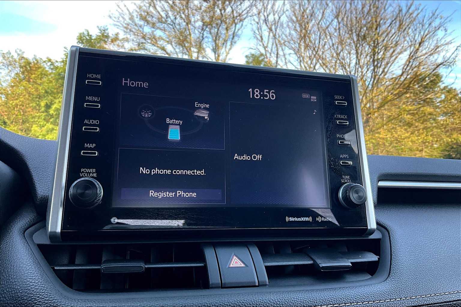 2022 Toyota RAV4 Hybrid XLE photo 31