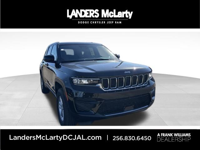 2025 Jeep Grand Cherokee Laredo's photo