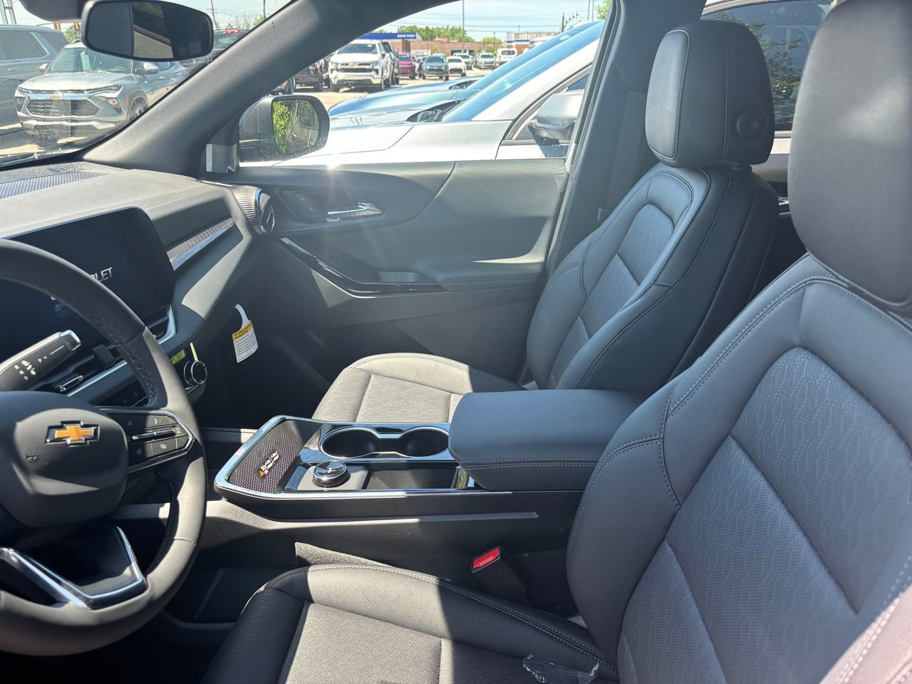 2026 Chevrolet Equinox LT photo 3