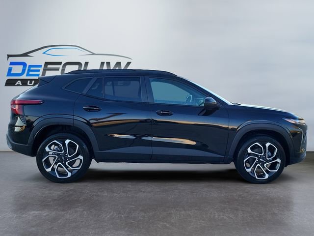 2026 Chevrolet Trax photo 2