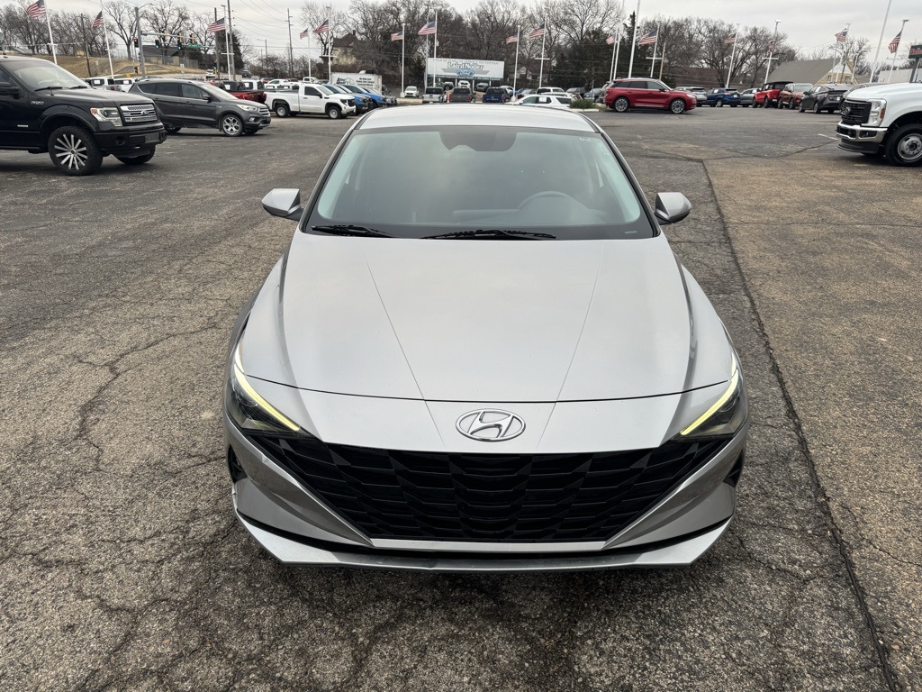 Used 2023 Hyundai Elantra SEL with VIN 5NPLM4AGXPH108370 for sale in Kansas City