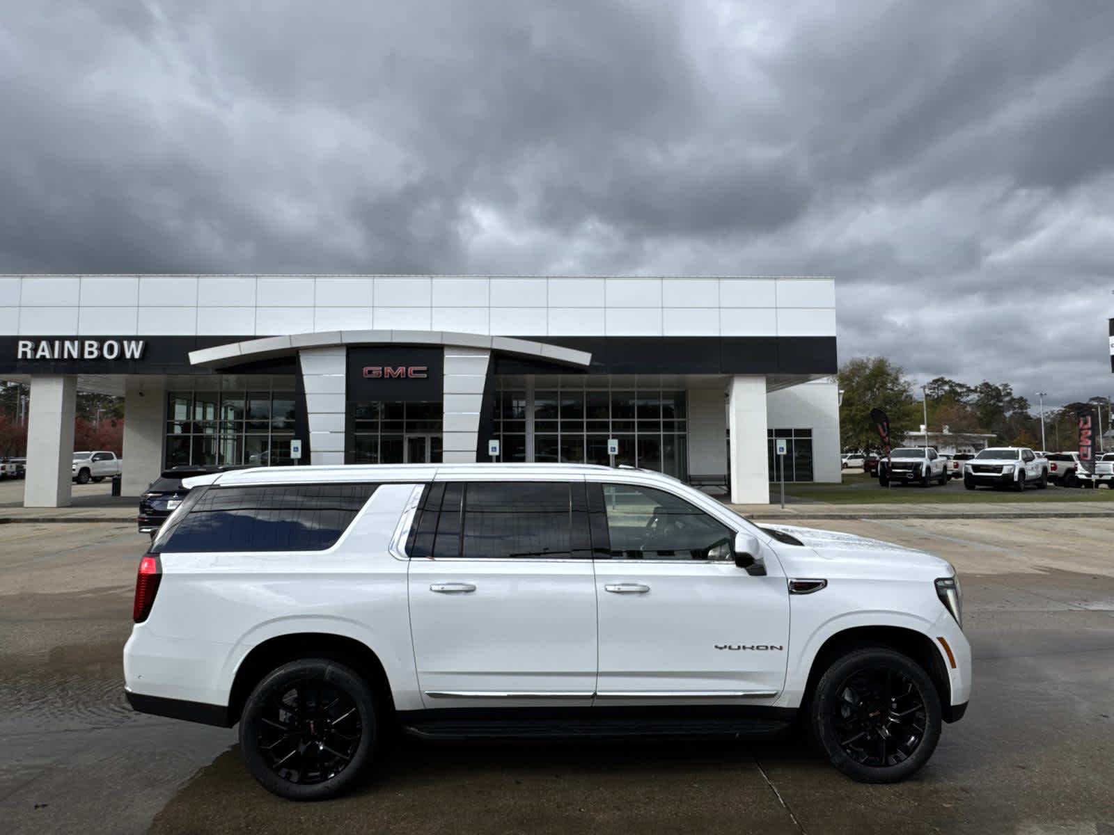 2026 GMC Yukon XL Elevation's photo