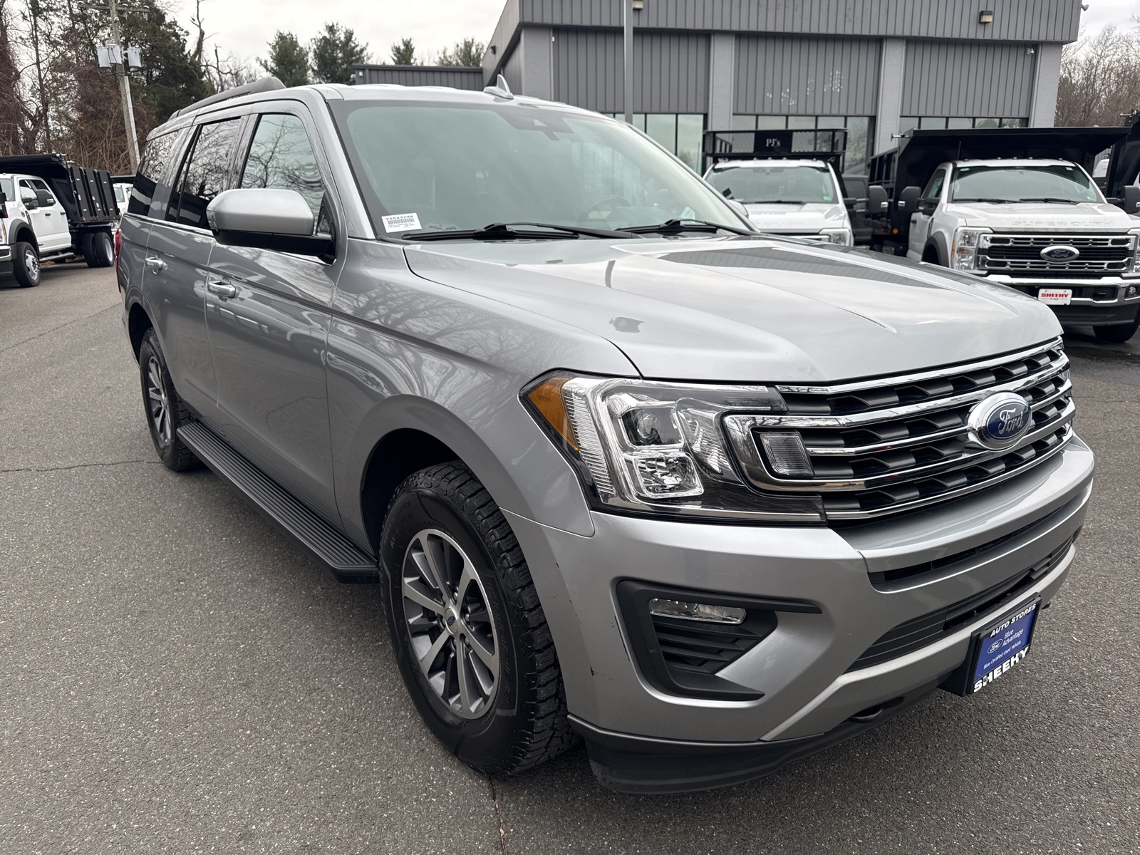 2021 Ford Expedition XLT's photo