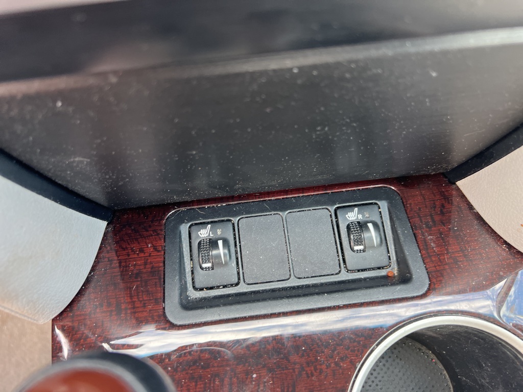 2012 Toyota Camry photo 16