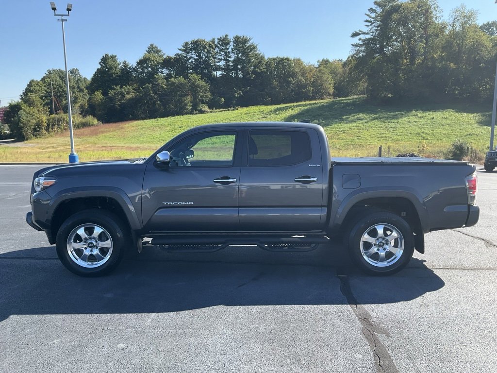 2016 Toyota Tacoma Limited photo 25
