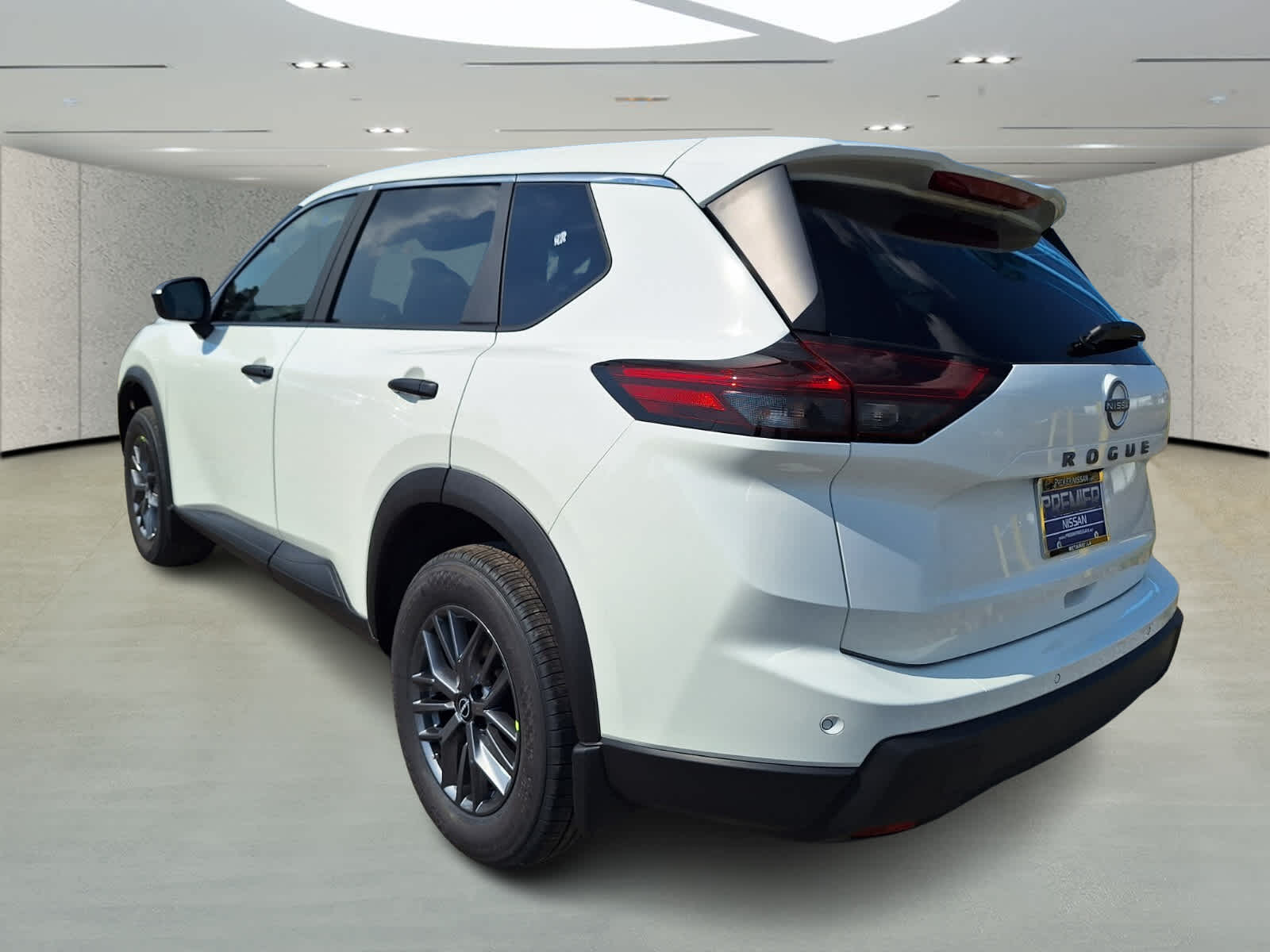 2026 Nissan Rogue S photo 3