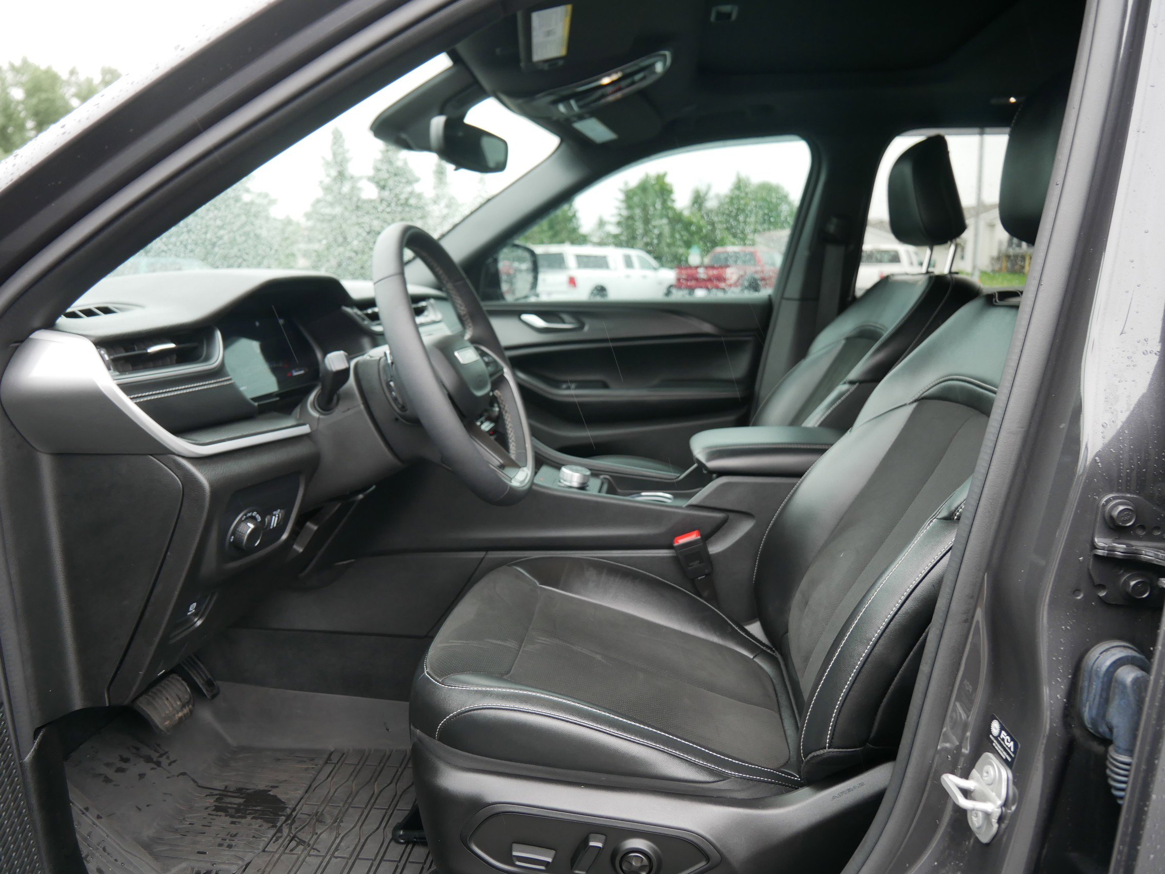 2024 Jeep Grand Cherokee Altitude X photo 9