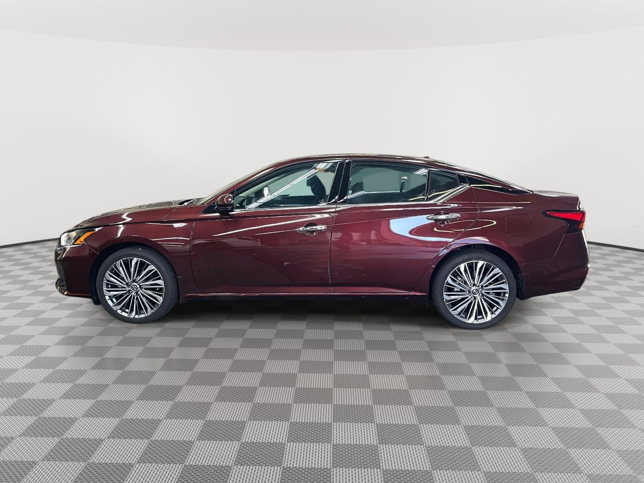 2024 Nissan Altima SL photo 6