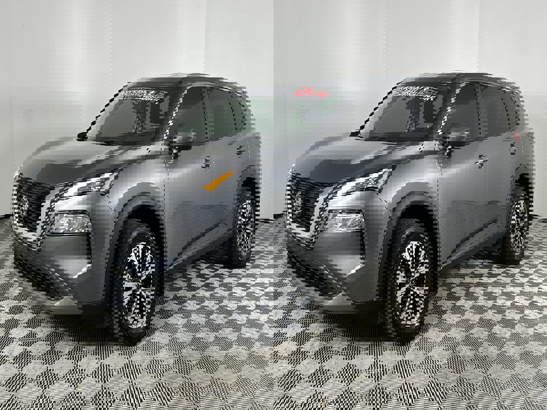2023 Nissan Rogue SV photo 2