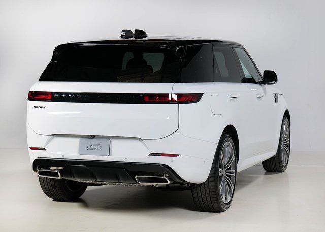 2025 Land Rover Range Rover Sport SE photo 2