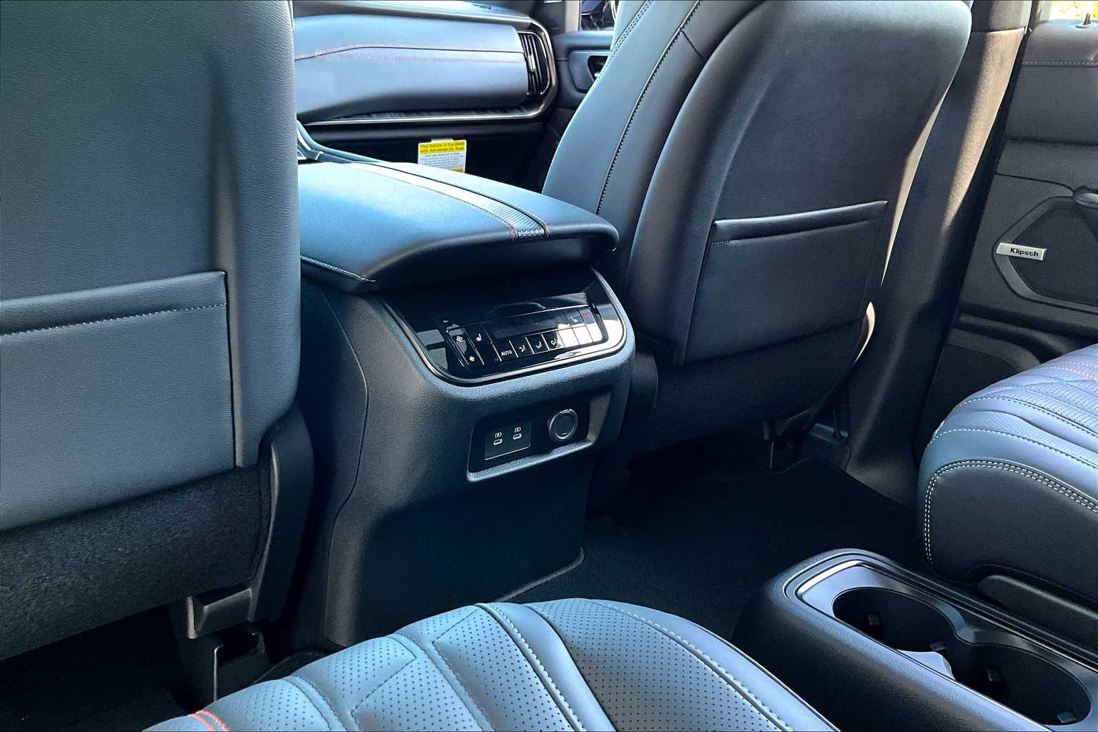 2026 Nissan Armada photo 19