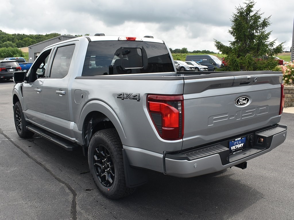 2025 Ford F-150 XLT photo 2