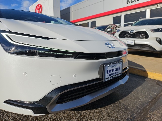 2026 Toyota Prius Plug-in Hybrid XSE Premium photo 3