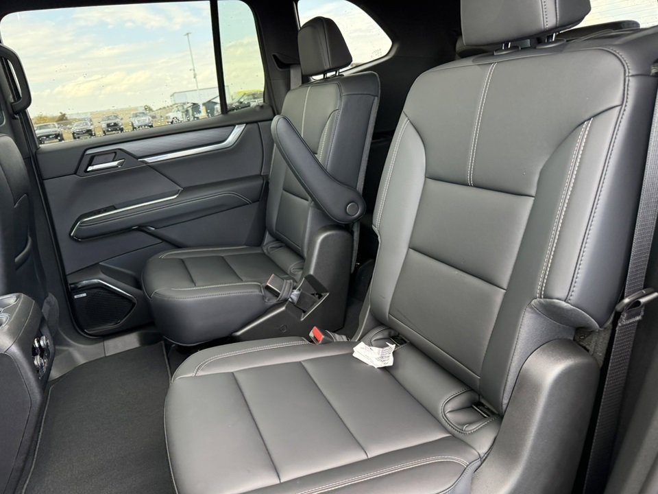 2026 GMC ACADIA - Image 32