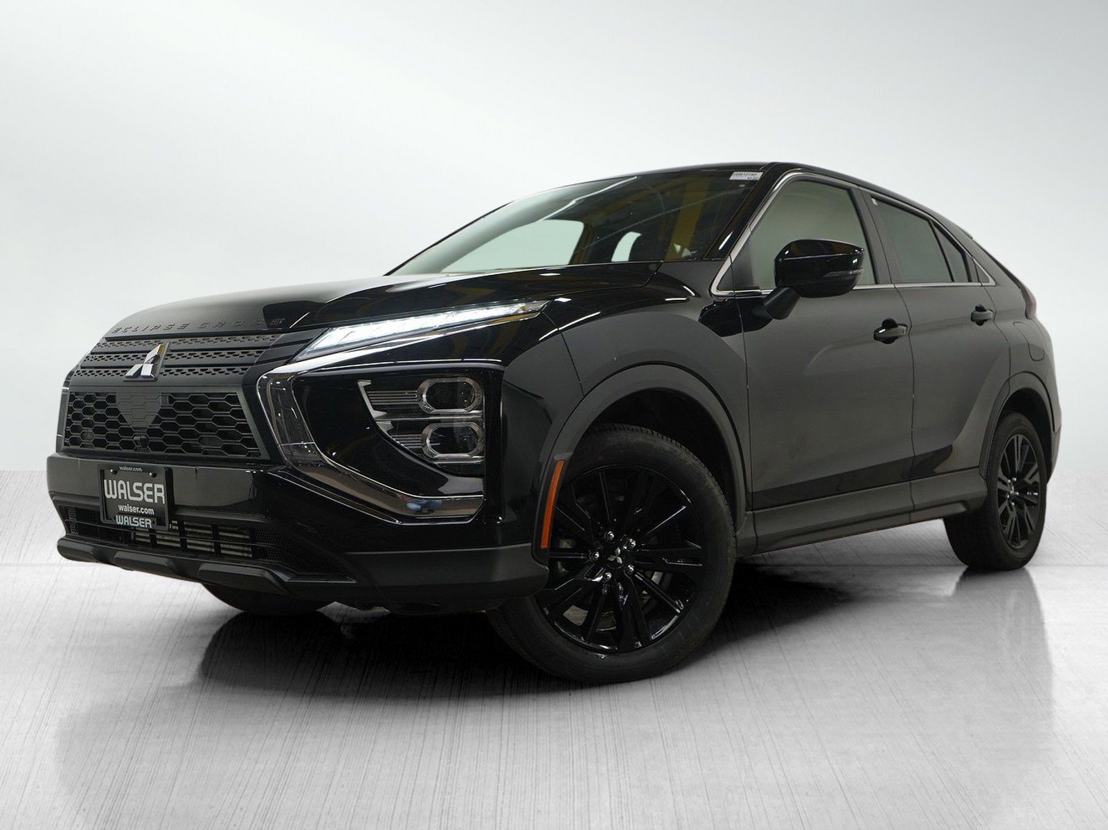 2024 Mitsubishi Eclipse Cross LE's photo