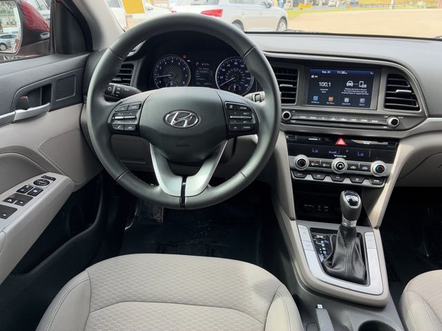 2020 Hyundai Elantra Value Edition photo 16