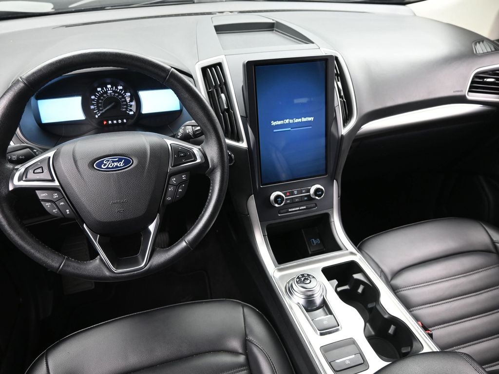 2022 Ford Edge SEL photo 10