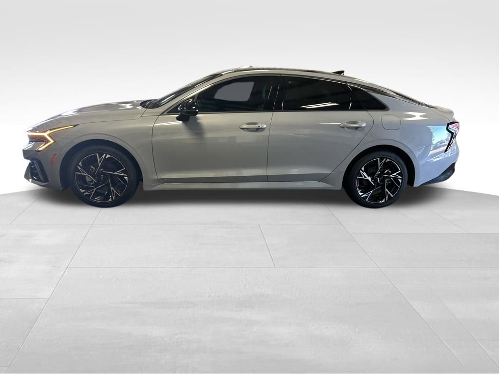 2025 Kia K5 GT-Line photo 2