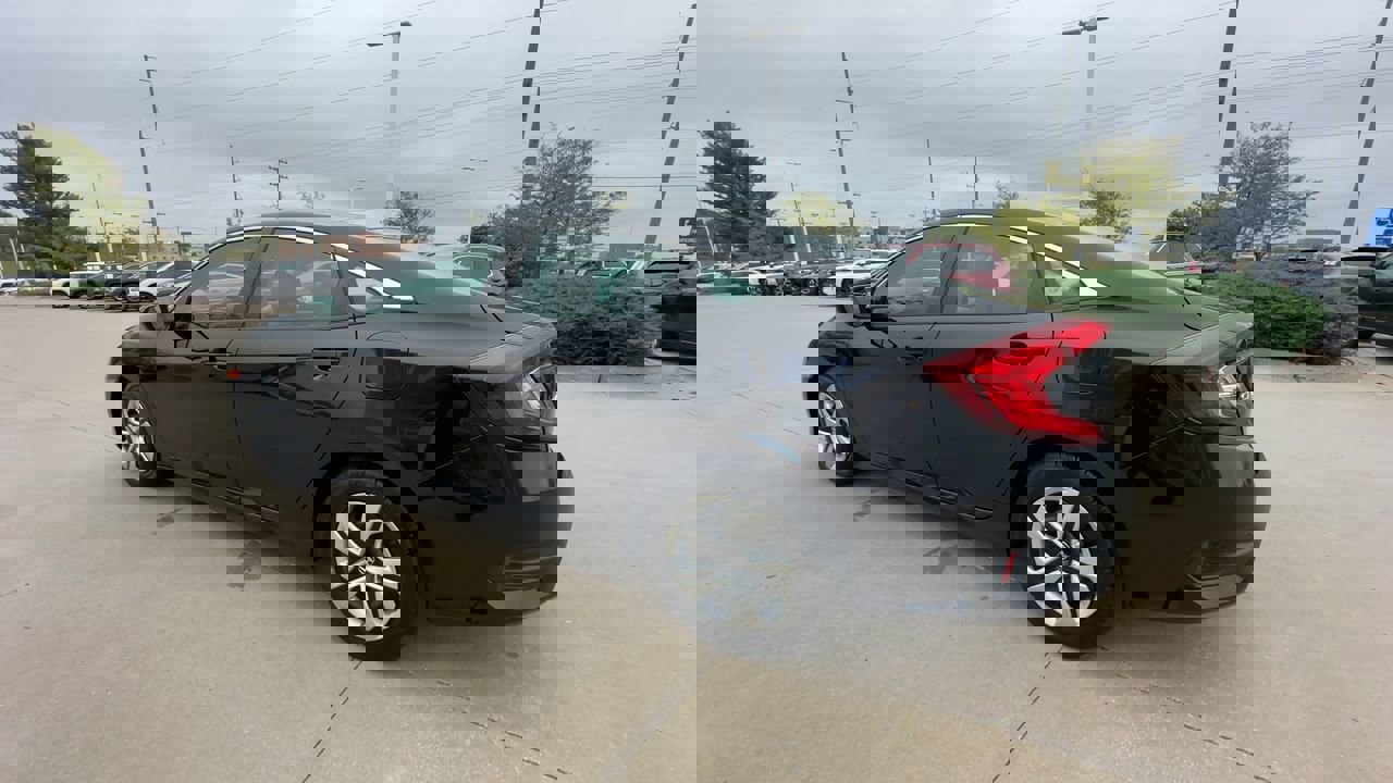 2016 Honda Civic LX photo 4