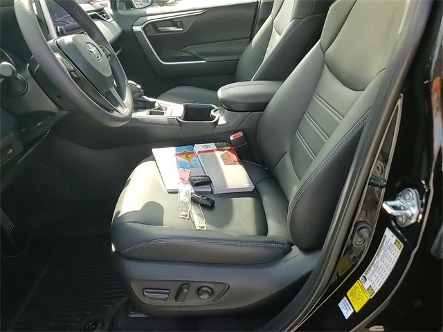 2024 Toyota RAV4 XLE Premium photo 11