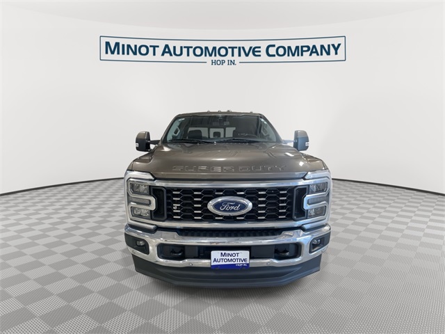 2023 Ford F-350 photo 3