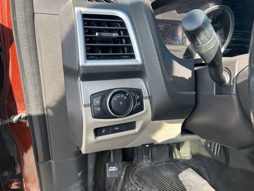 2015 Ford Explorer XLT photo 20