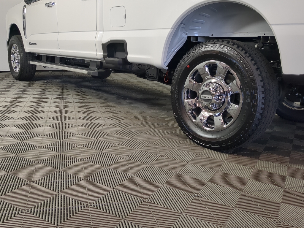 2026 Ford F-350 Lariat photo 4