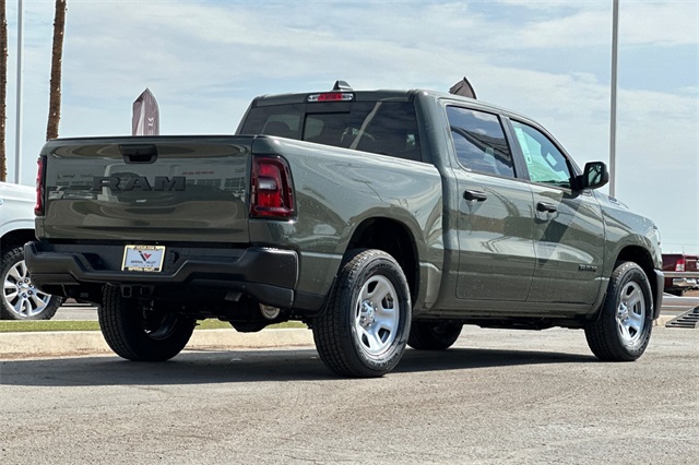 2025 Ram 1500 Tradesman photo 3
