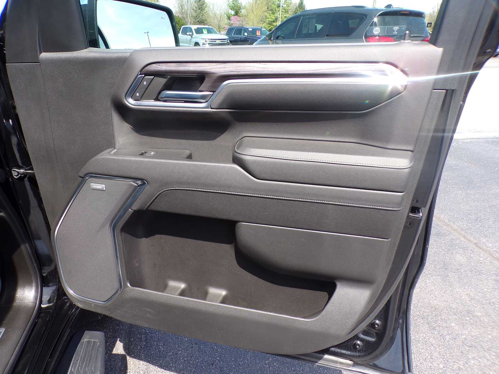 2023 Chevrolet Silverado 1500 LTZ photo 17