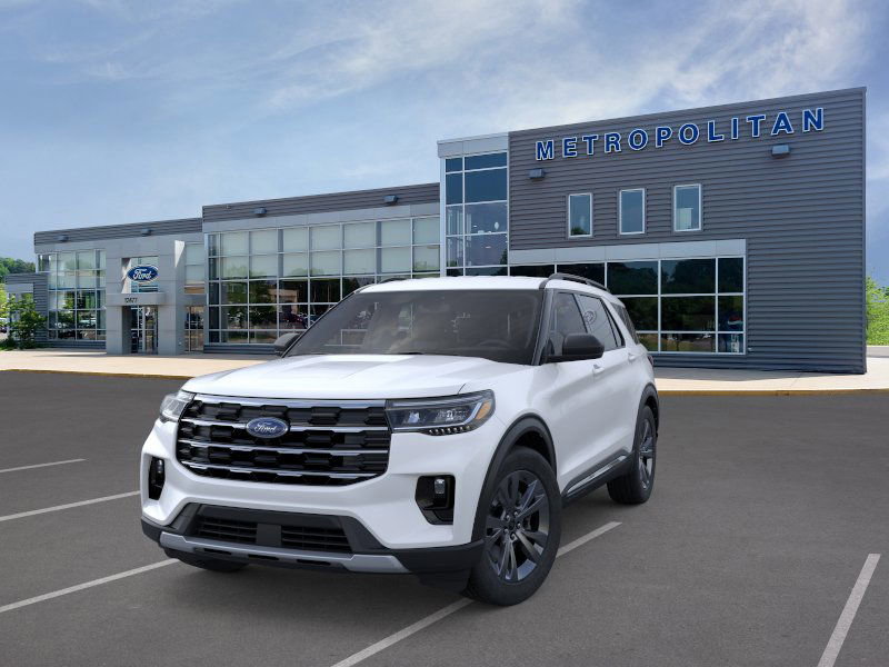 2025 Ford Explorer photo 2