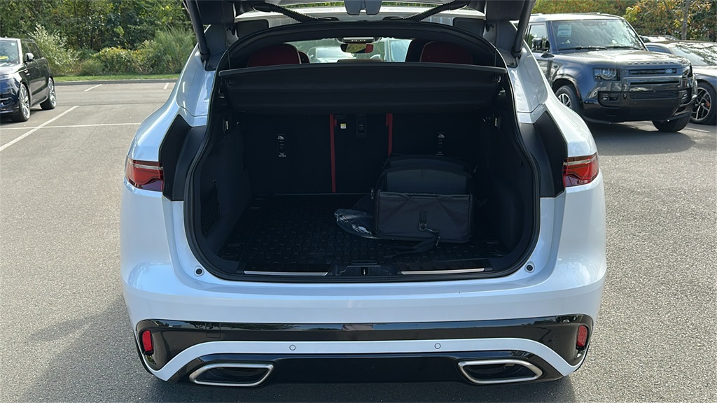 2024 Jaguar F-PACE P400 R-Dynamic S photo 26