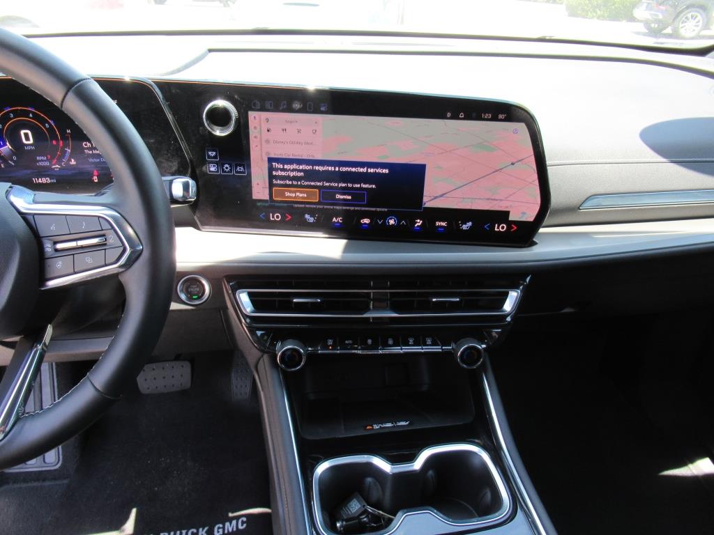 2025 Chevrolet Traverse photo 18