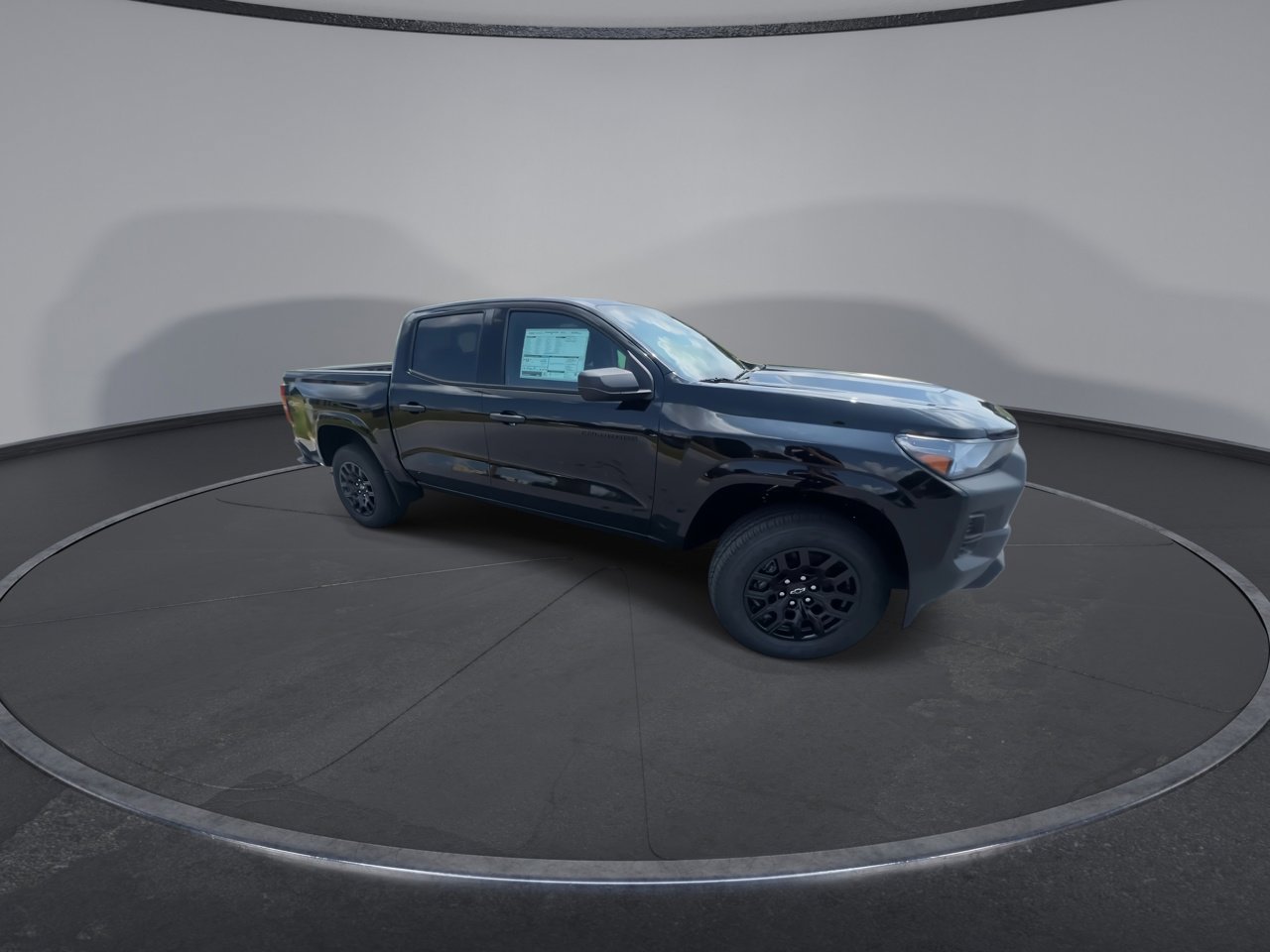 2025 Chevrolet Colorado LT photo 2