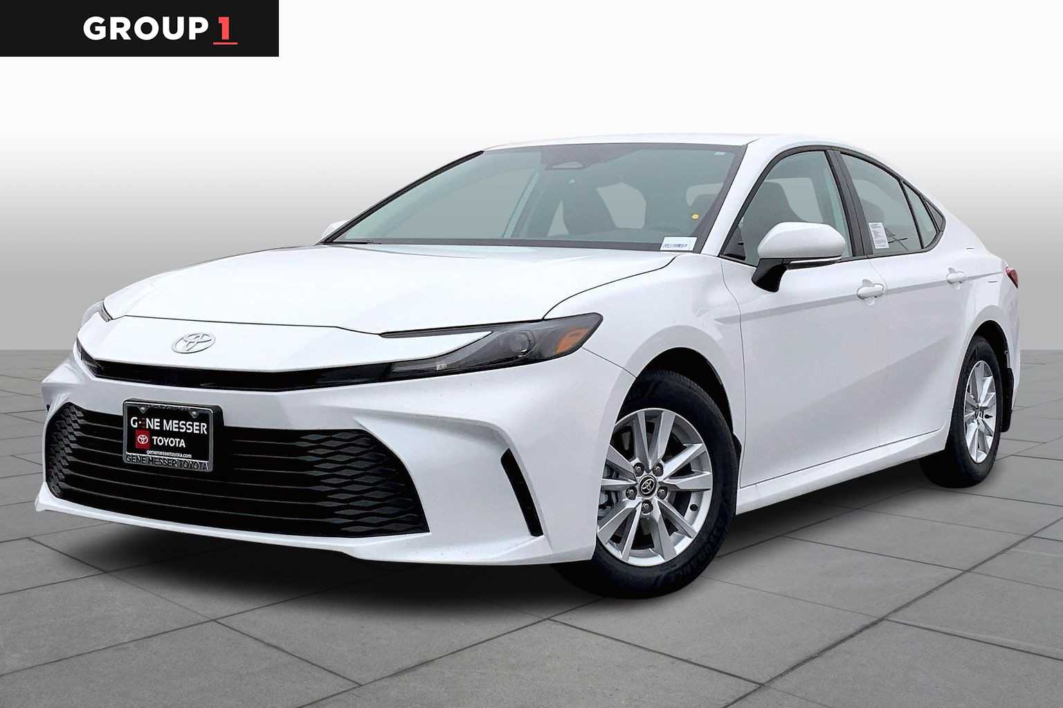 2026 Toyota Camry LE's photo