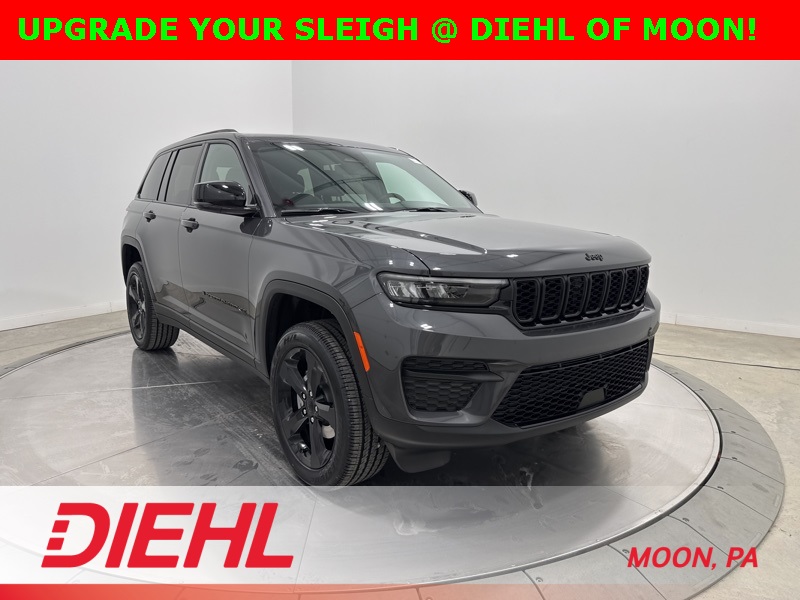 2025 Jeep Grand Cherokee Altitude's photo