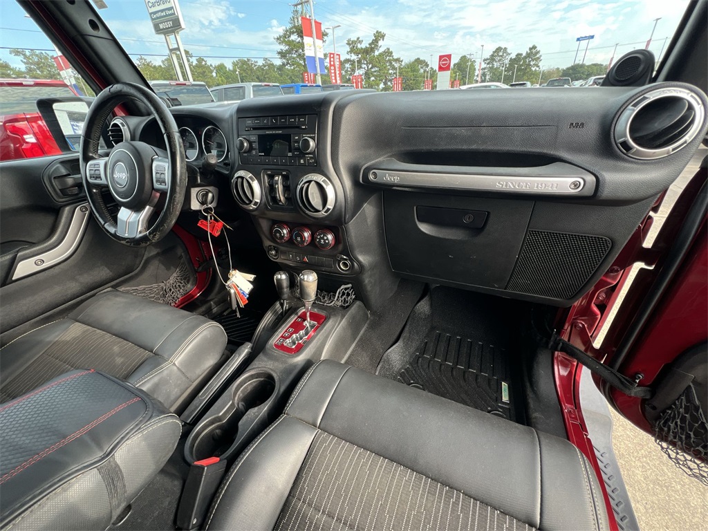 2012 Jeep Wrangler Unlimited Freedom photo 30
