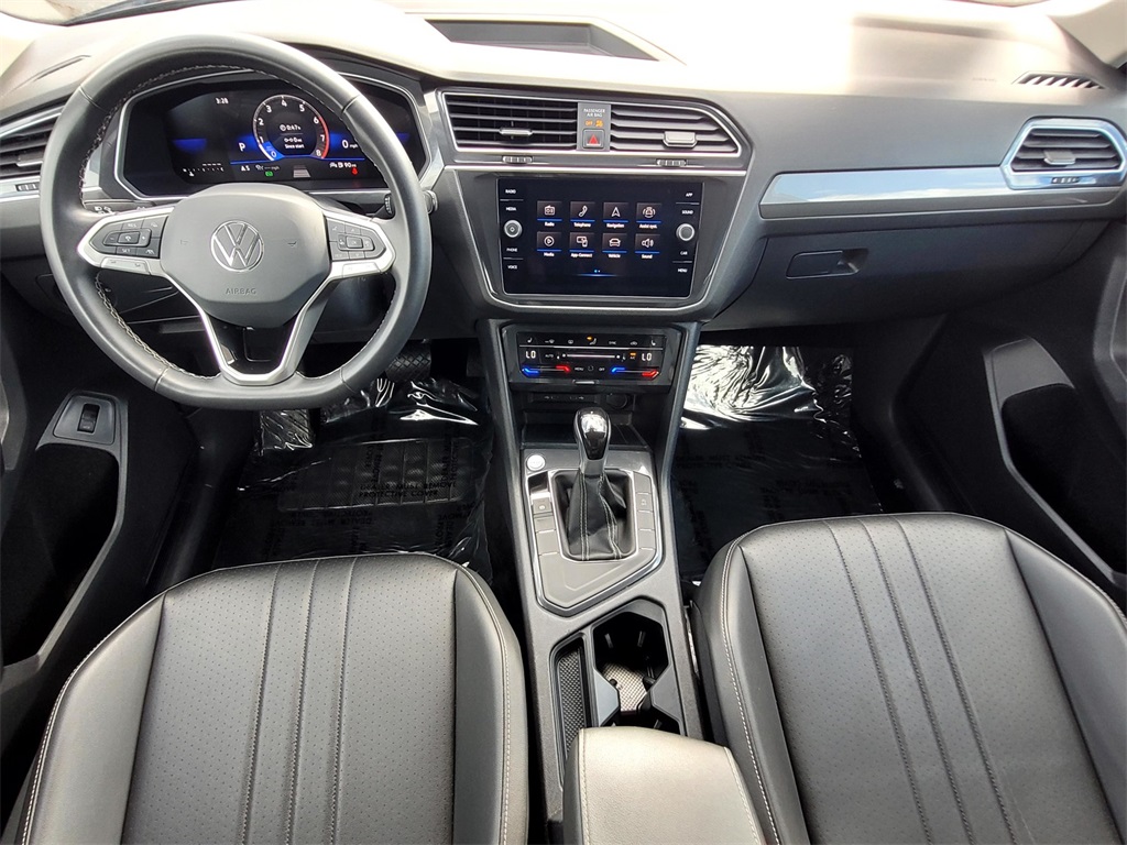 2024 Volkswagen Tiguan SE Wolfsburg Edition photo 18
