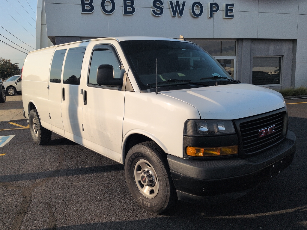 2020 Gmc Savana 3500 Cargo photo 2