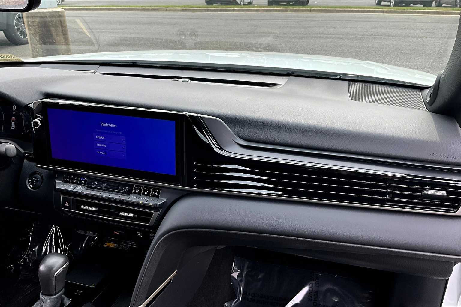 2025 Toyota Camry XSE photo 17