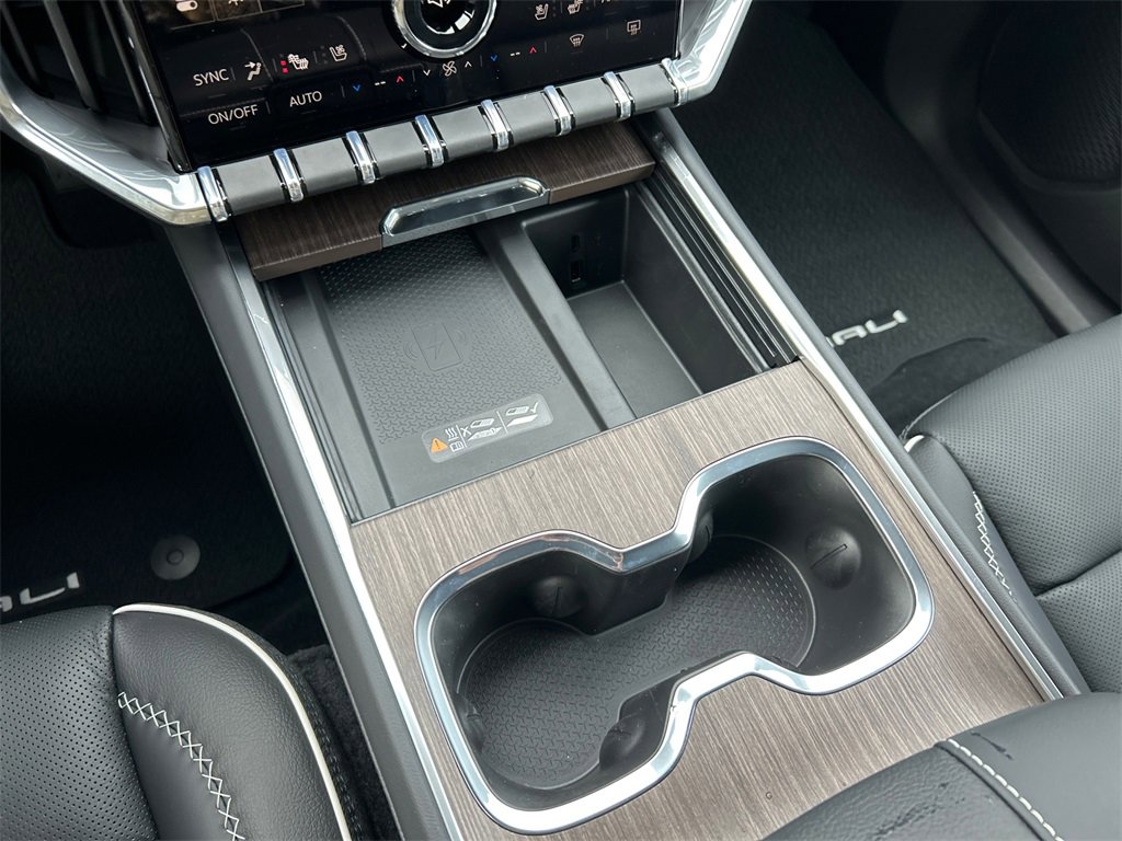 2026 GMC ACADIA - Image 25