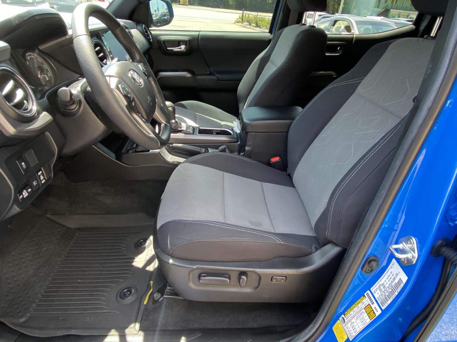 2021 Toyota Tacoma TRD Double Cab V6 photo 11