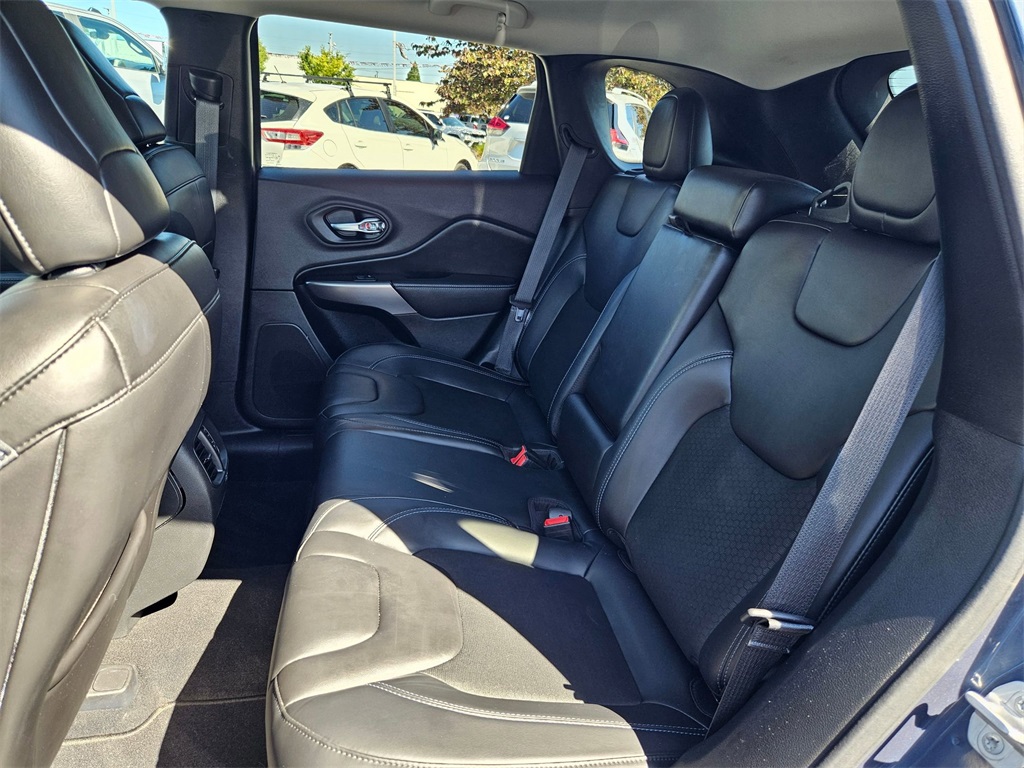 2019 Jeep Cherokee Latitude photo 23