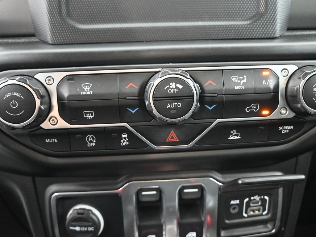 2022 Jeep Wrangler Sport S photo 4