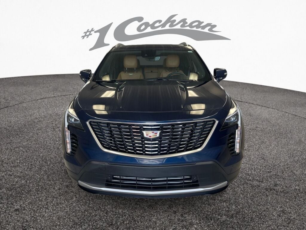 2022 Cadillac XT4 Premium Luxury photo 2