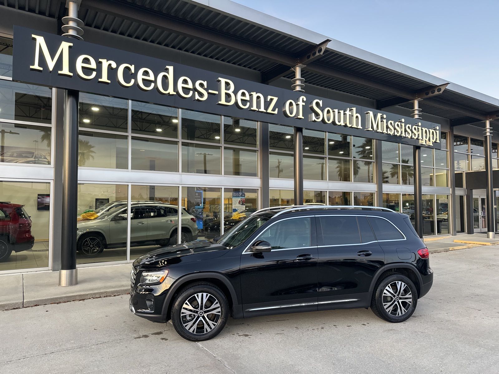 2026 Mercedes-Benz GLB GLB 250's photo