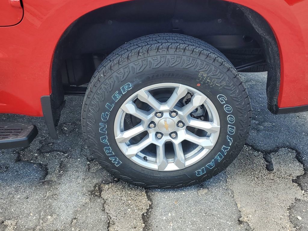 2025 Chevrolet Silverado 1500 LT photo 19